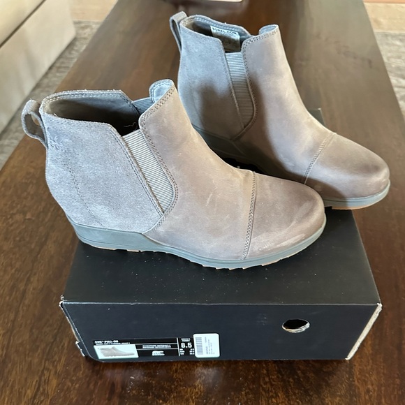 Sorel Women's Gray “Evie” pull on bootie - Picture 3 of 16